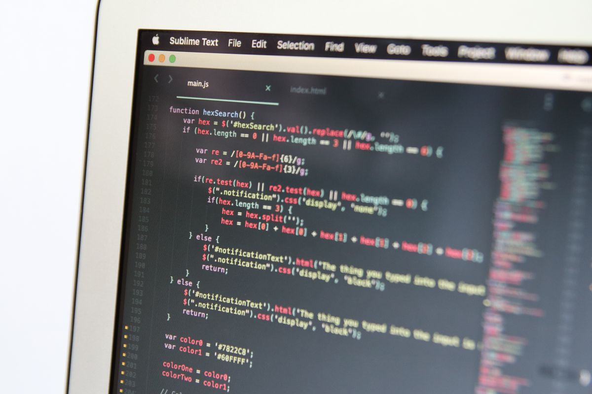 Código de programación en una pantalla